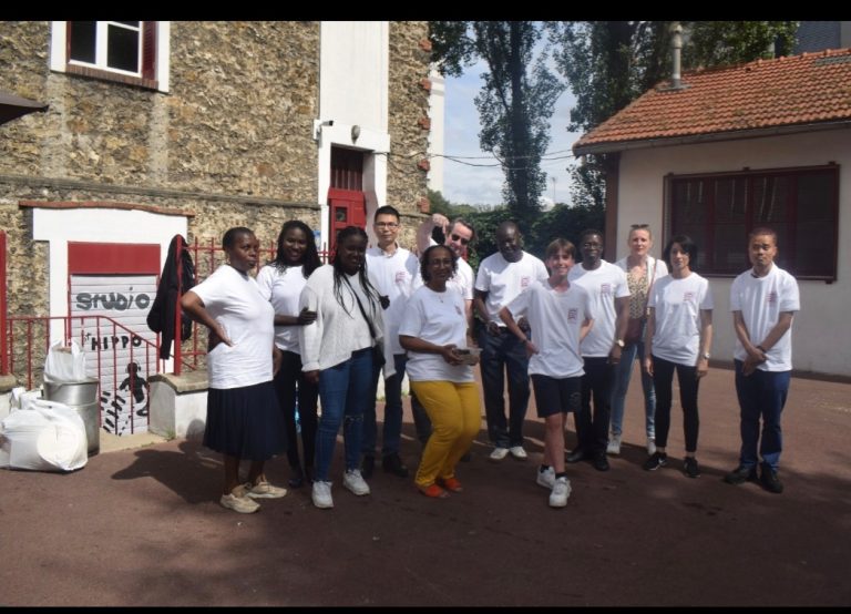 Devenez acteur de la réussite scolaire: Bénévole Animateur pour l’Aide aux Devoirs!